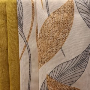 Cortina bicolor lino mostaza con diseño