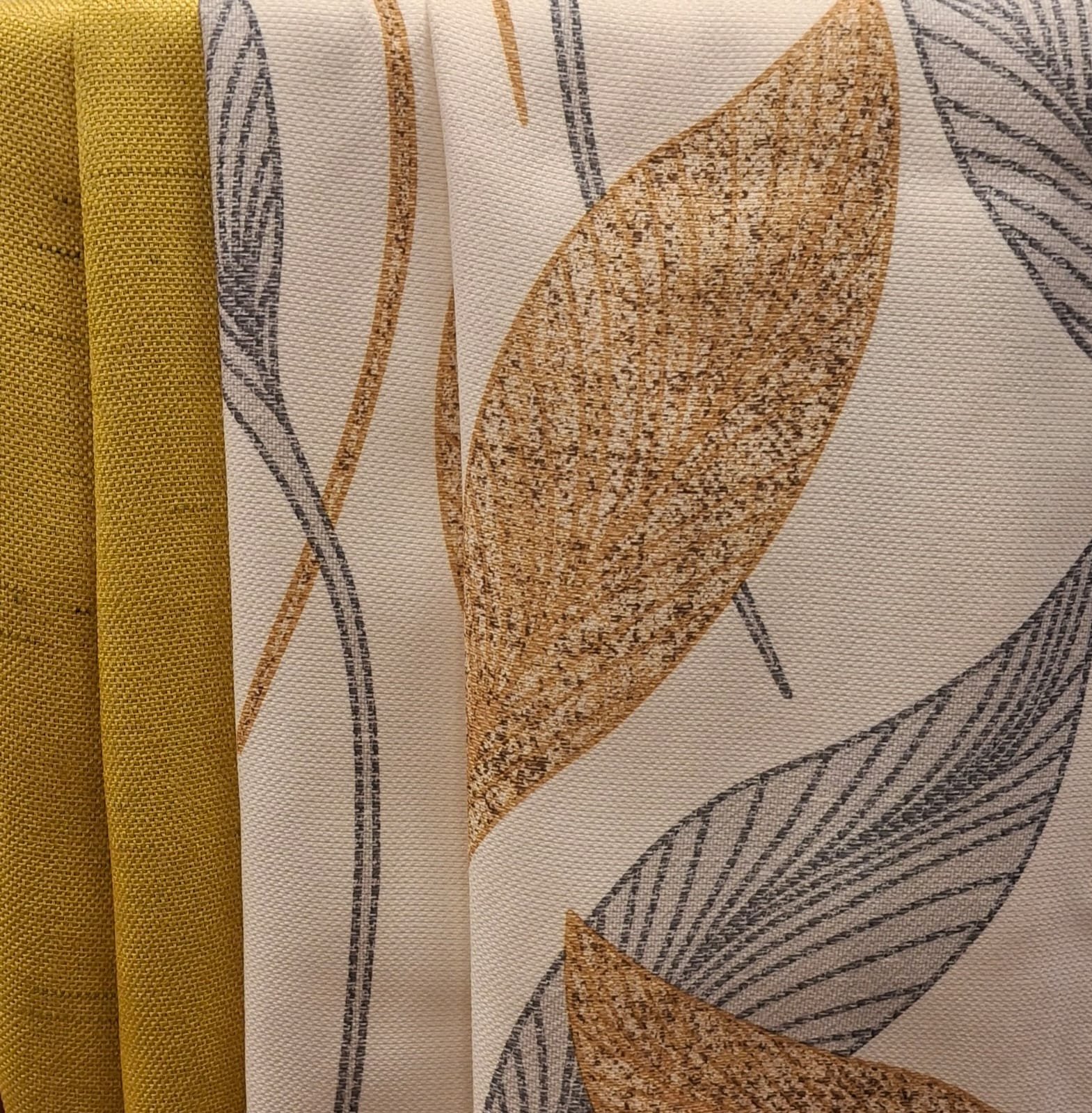Cortina bicolor lino mostaza con diseño